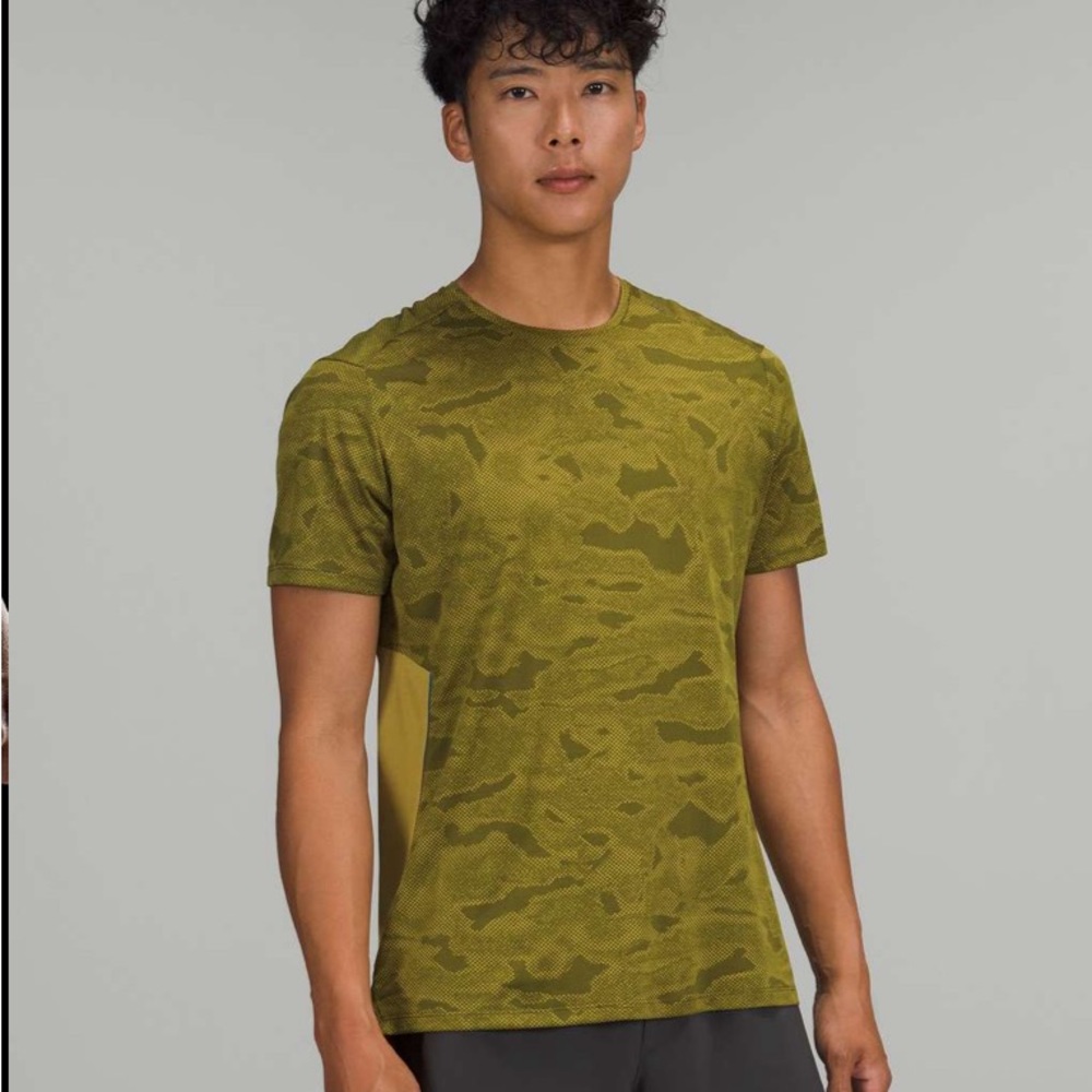 Lululemon fast and free men’s short sleeve chroma camo auric gold‎ juniper SZ S